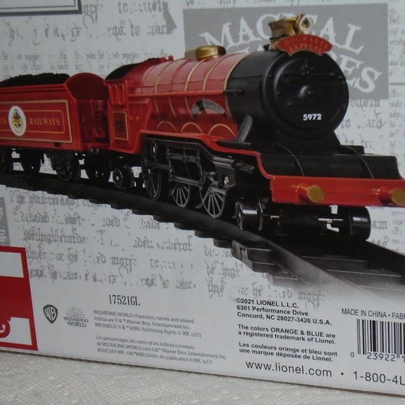 LIONEL, HARRY POTTER, HOGWARTS EXPRESS, TRAIN SET, 28 PIECE SET, BRAND NEW!! - Picture 10 of 12